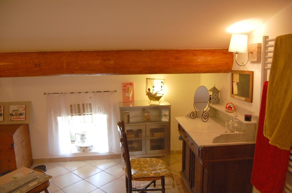 Maison D'Hotes Le Mas De Lila 베르 퐁 뒤 가르 객실 사진
